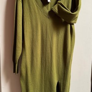 Green V-Neck Sweater with Relaxed Fit